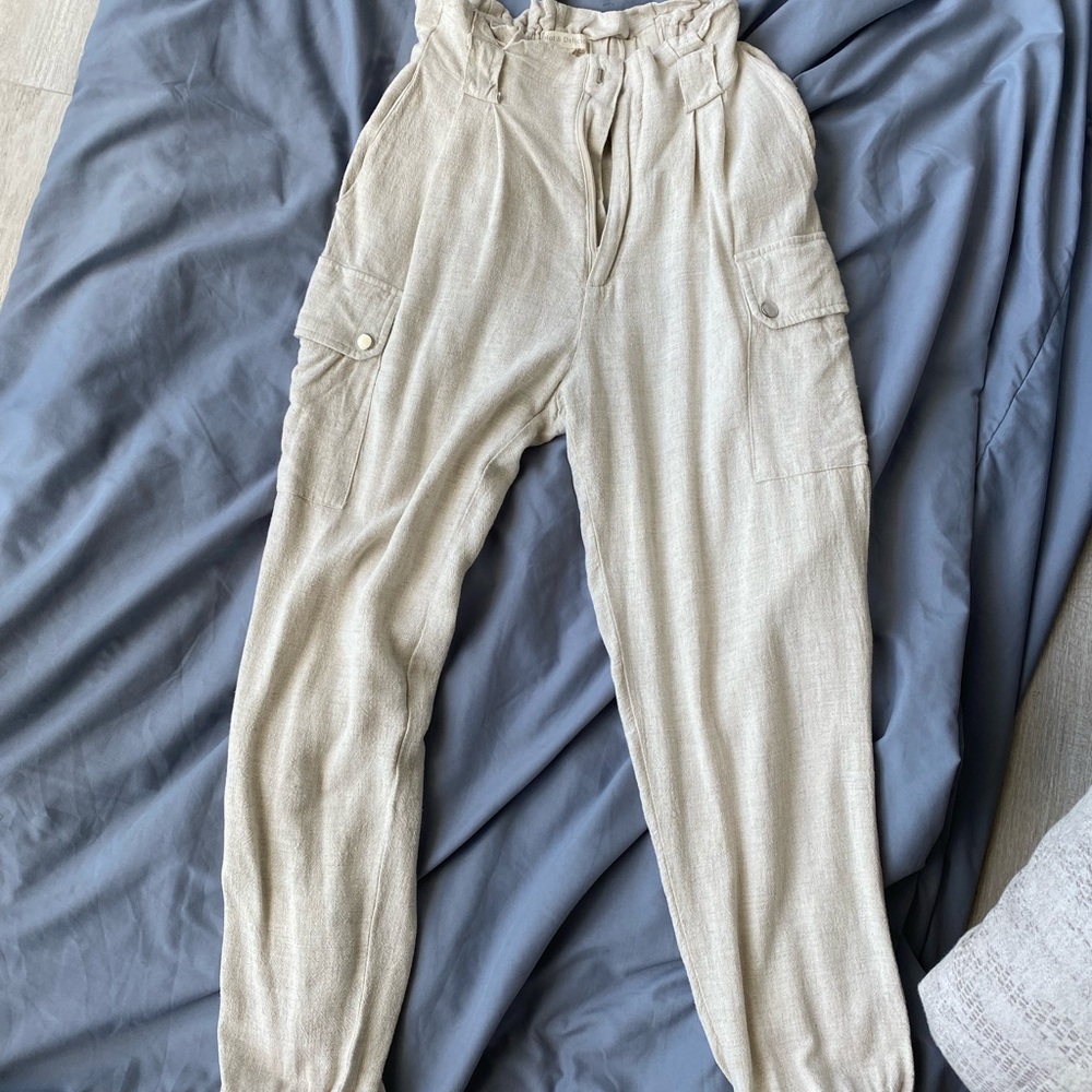 tan jogger pants